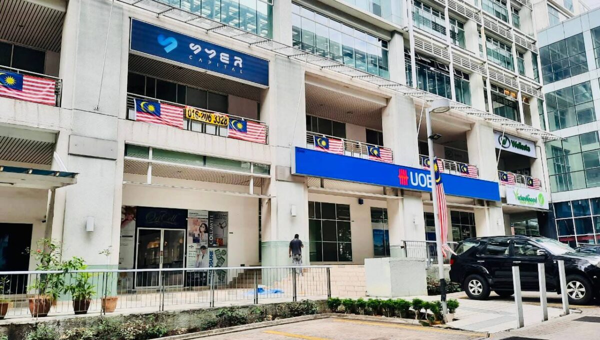 photo_6233273779304382090_y