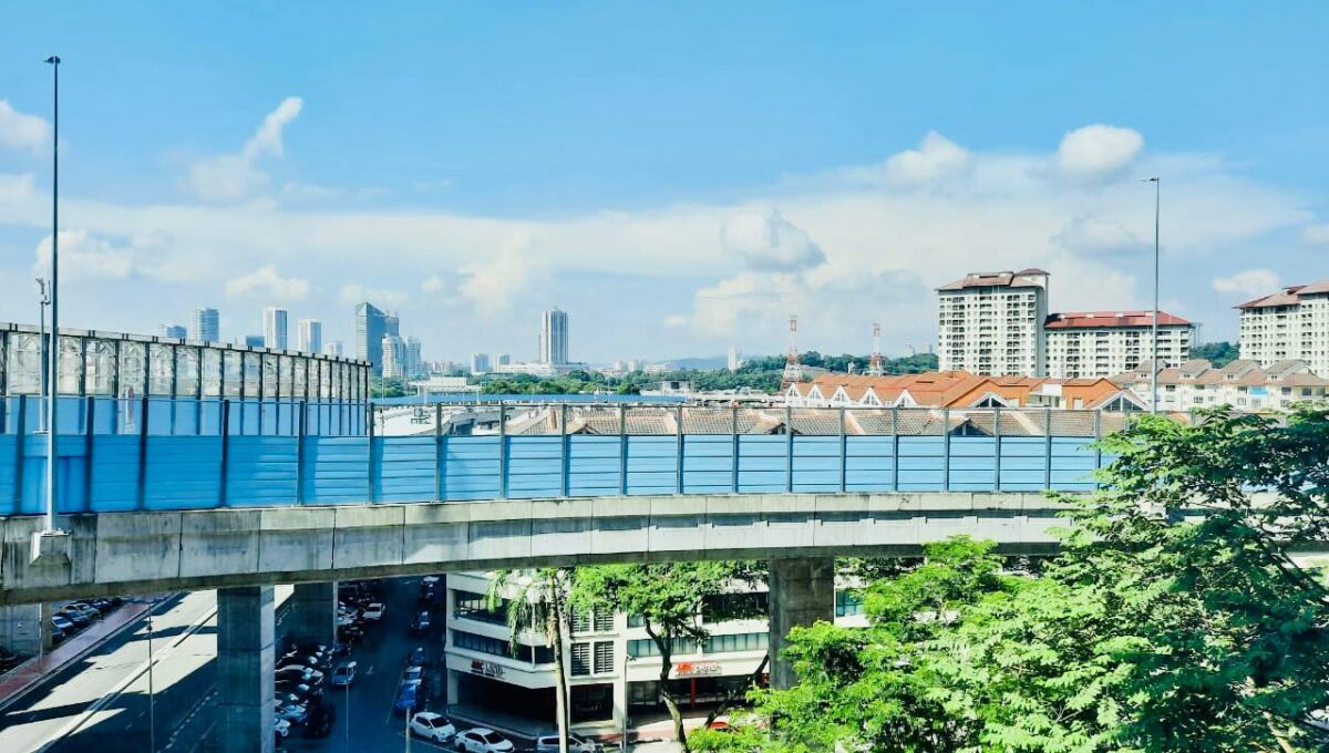 photo_6233273779304382093_y