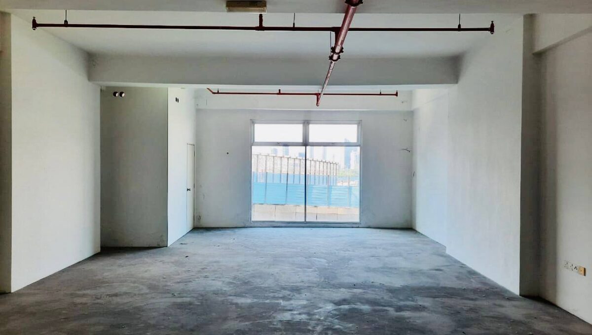 photo_6233273779304382094_y