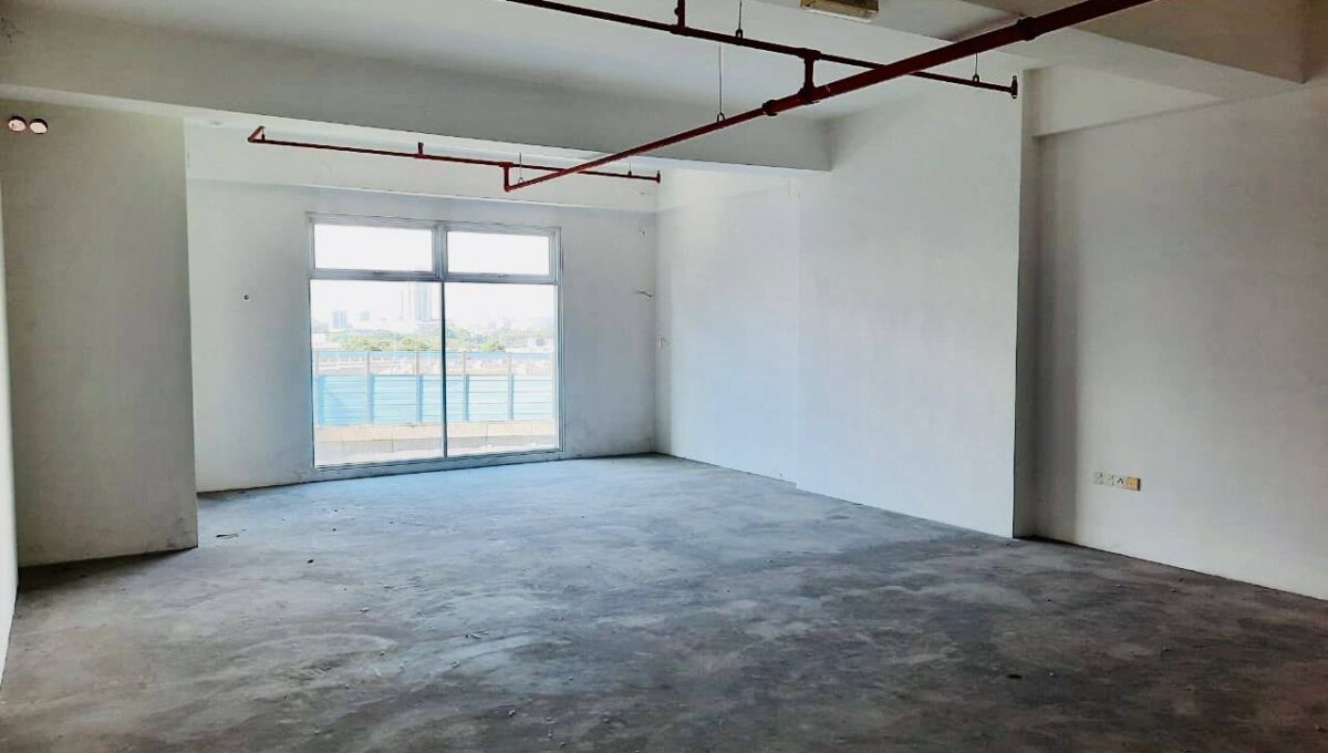 photo_6233273779304382096_y