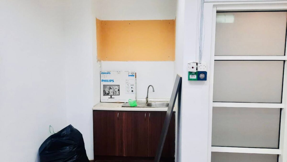 photo_6233273779304382122_y