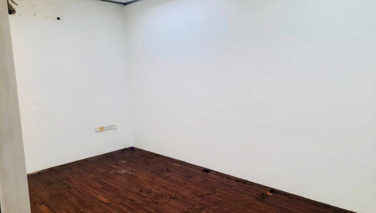 photo_6233273779304382125_y